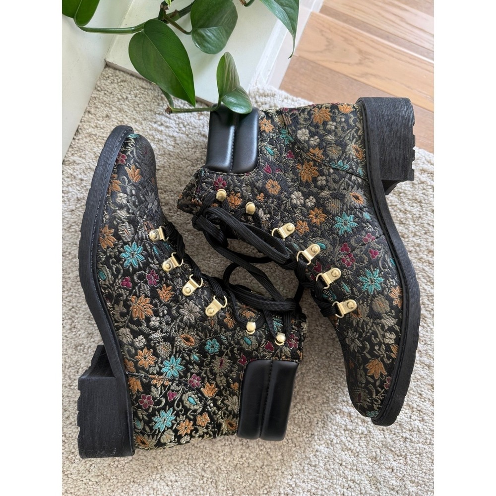 NWOB Sam Edelman Darrah Floral Brocade Tapestry Lace Up Boots Gold 9.5‎ - Picture 2 of 10